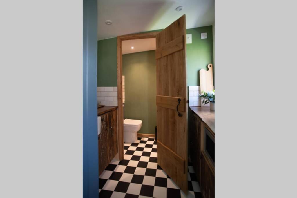 Frogs Bottom Retreat Faversham & Canterbury, Kent Buitenkant foto